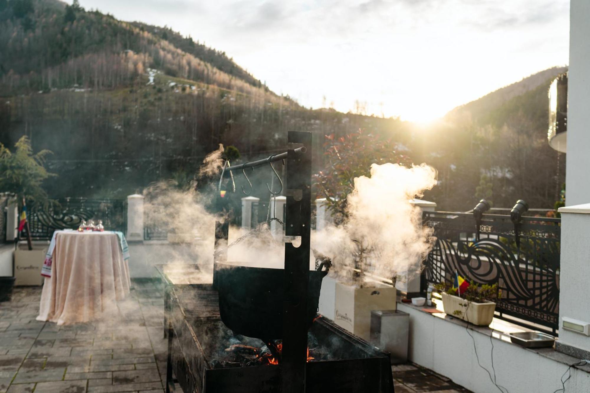 Carpentiere Arena Hotel Răşinari Eksteriør billede