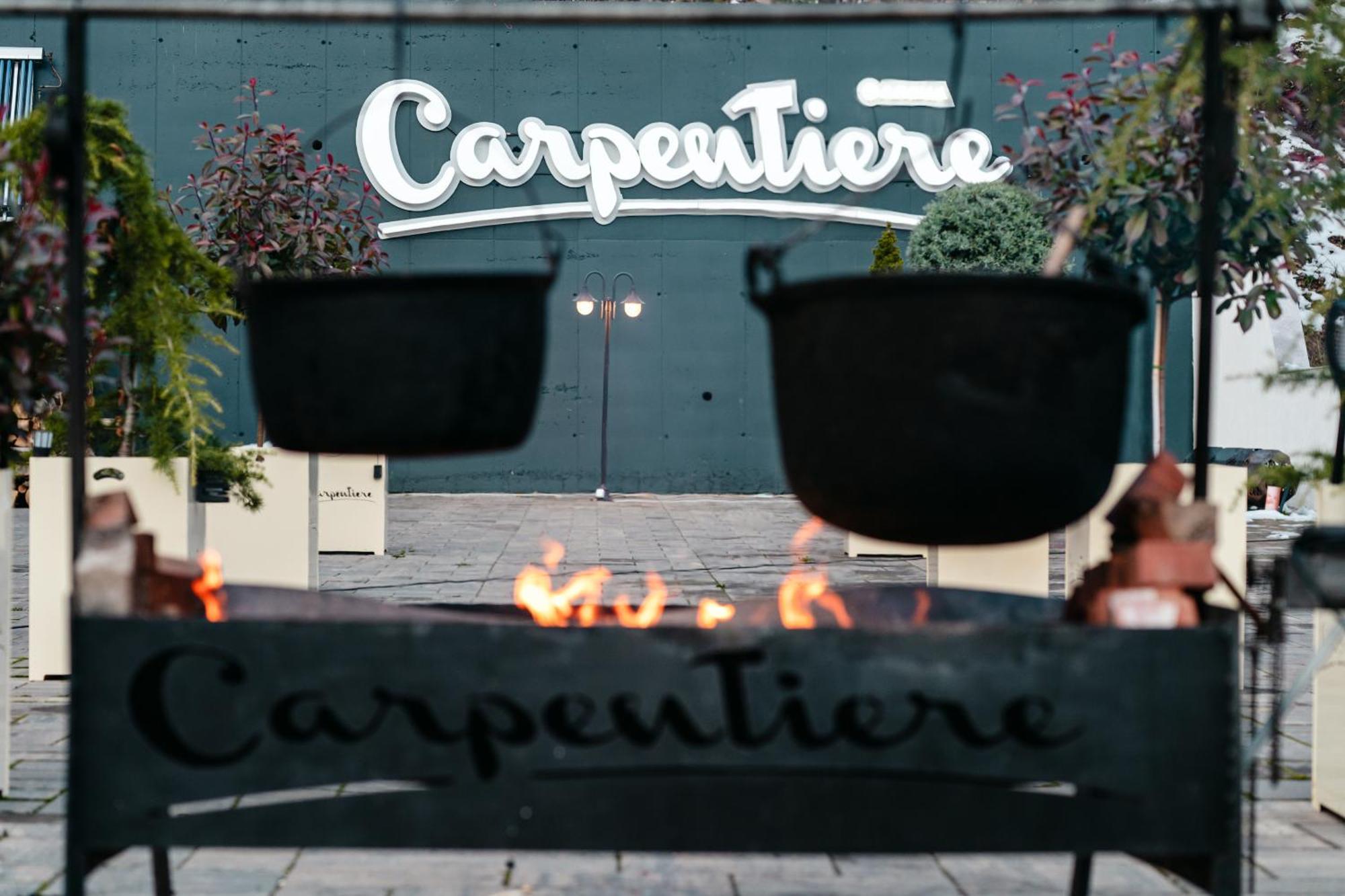 Carpentiere Arena Hotel Răşinari Eksteriør billede