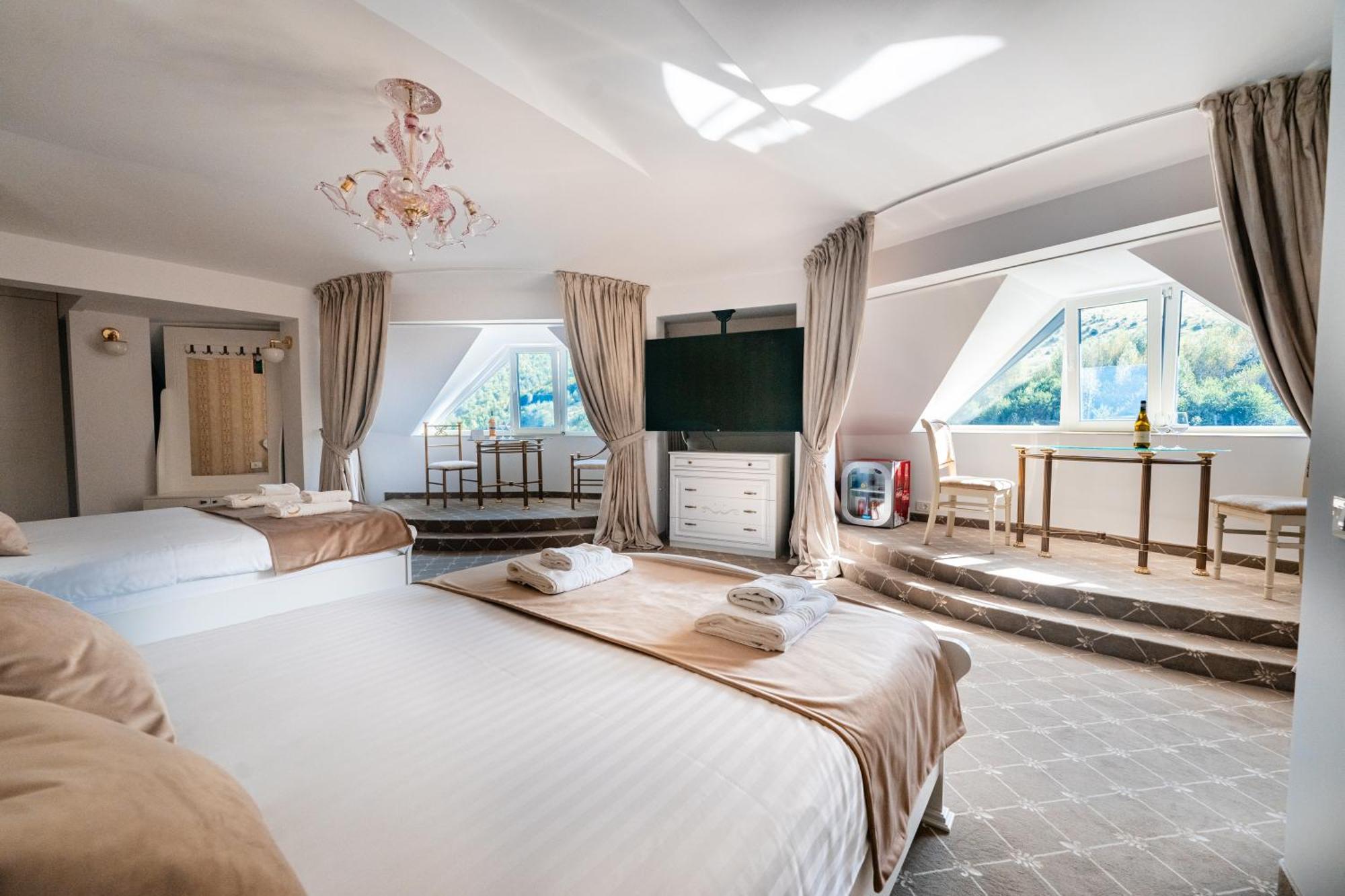 Carpentiere Arena Hotel Răşinari Eksteriør billede