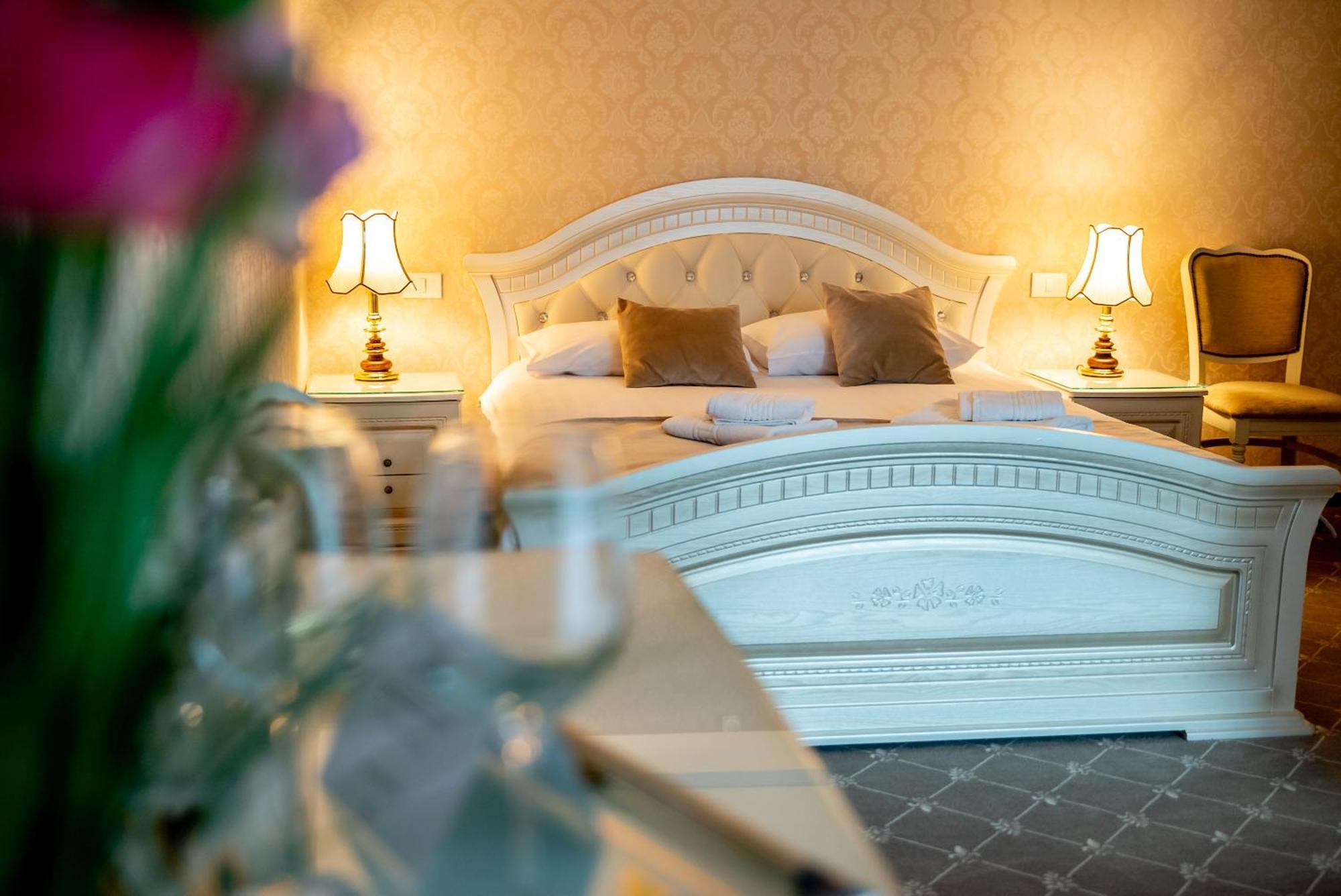 Carpentiere Arena Hotel Răşinari Eksteriør billede
