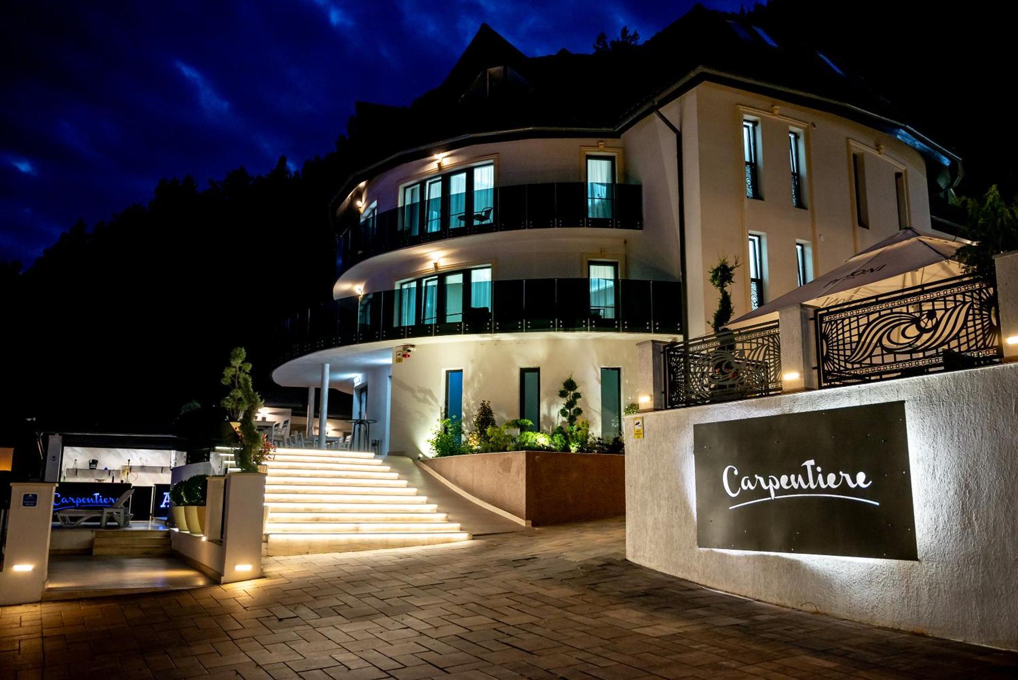 Carpentiere Arena Hotel Răşinari Eksteriør billede