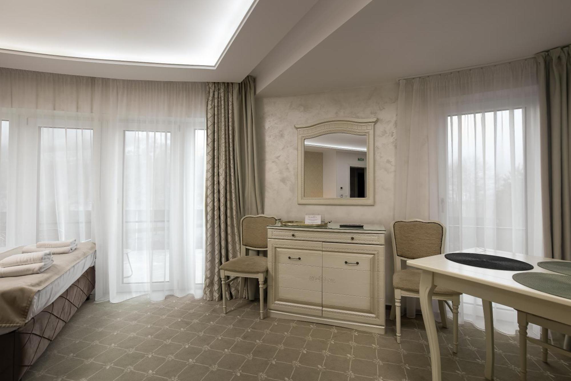 Carpentiere Arena Hotel Răşinari Eksteriør billede