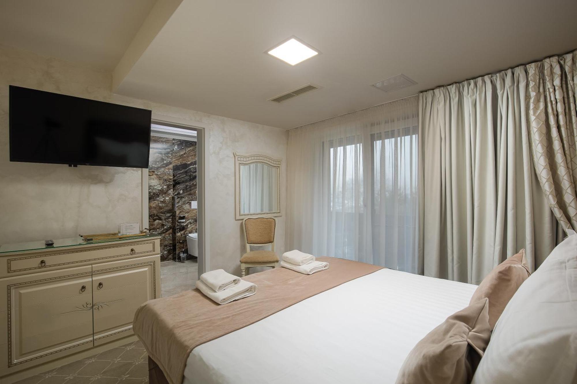 Carpentiere Arena Hotel Răşinari Eksteriør billede